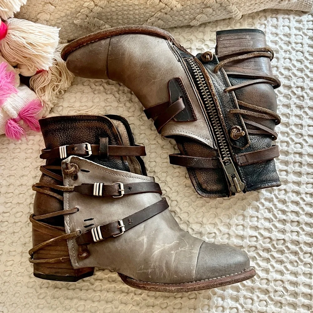 Freebird by Steven Grey Multi Distressed Leather Crue Boots 9 - Picture 1 of 16